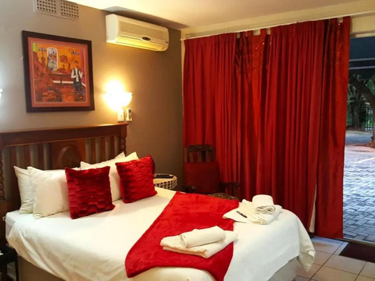 Gemstone Guest House Klerksdorp Exteriér fotografie