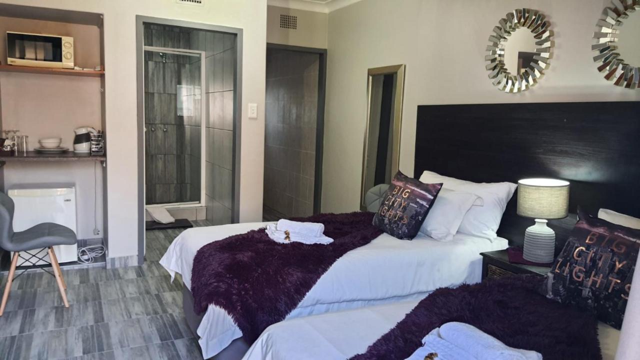 Gemstone Guest House Klerksdorp Exteriér fotografie