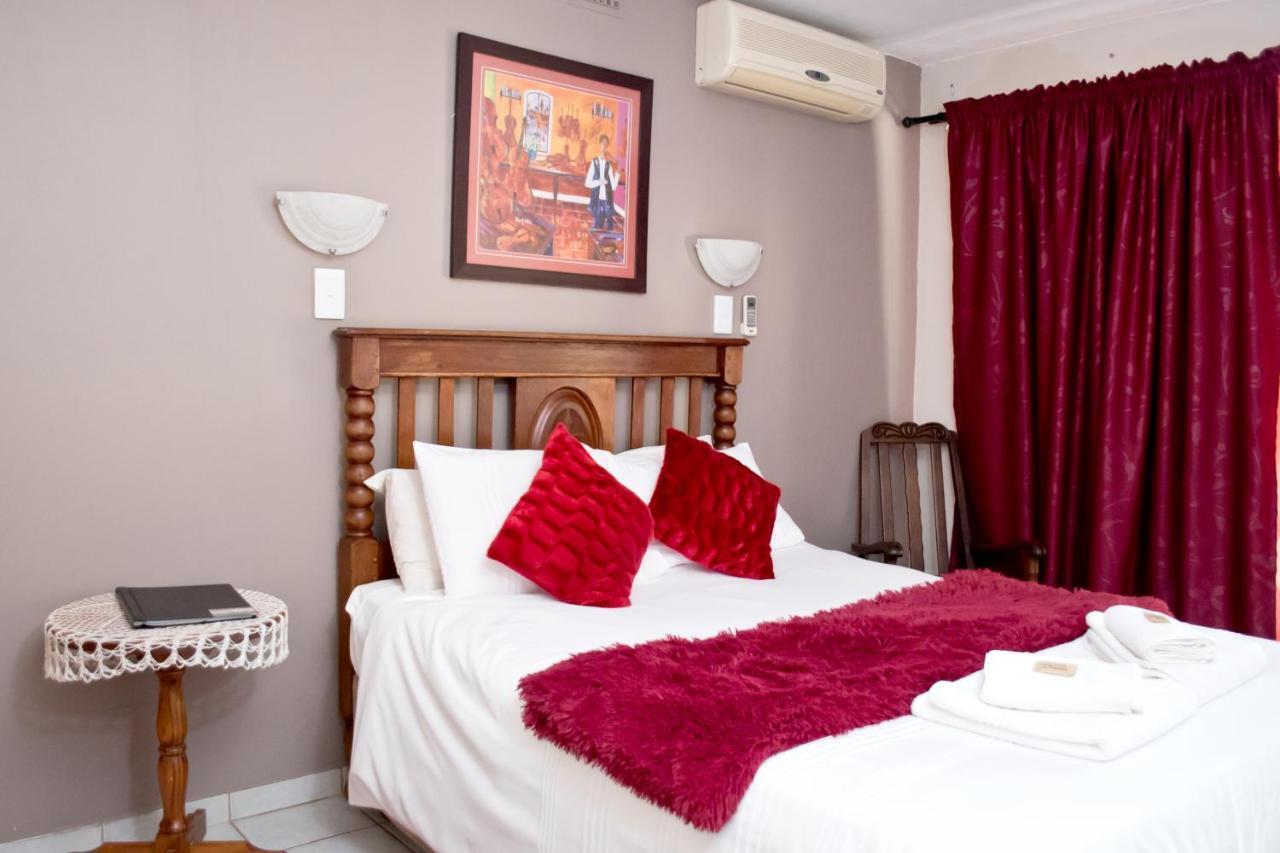 Gemstone Guest House Klerksdorp Exteriér fotografie